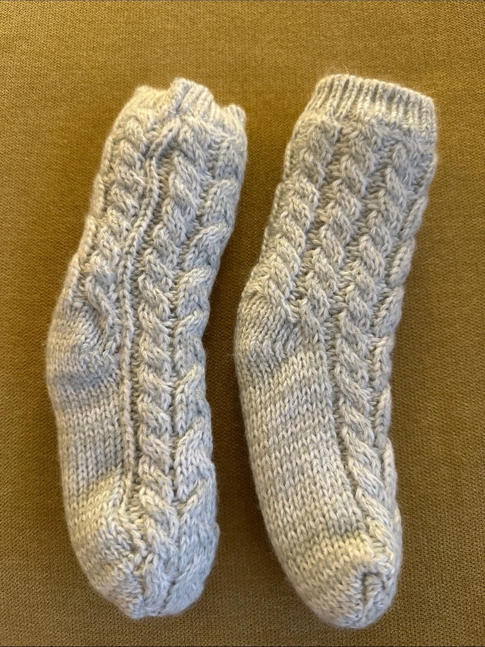 Toddler Cable Knit Slipper Socks in Light Gray